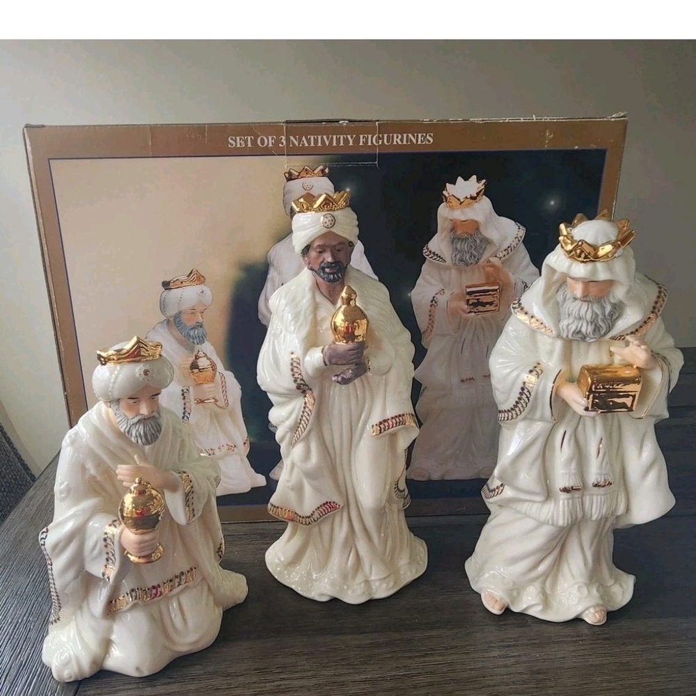 Bon Ton Jade Porcelain Nativity Set w/Gold Accent 3 Wise Men Figurine